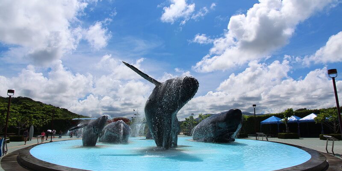 海生館鯨魚噴水池地標
